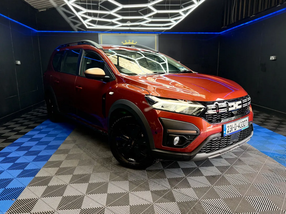 Jogger Extreme 1.6 hybrid,Automatic,7 Seats - Image 1