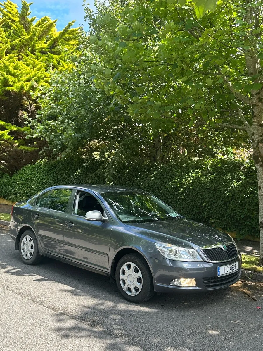 2011 Skoda Octavia diesel - Image 2