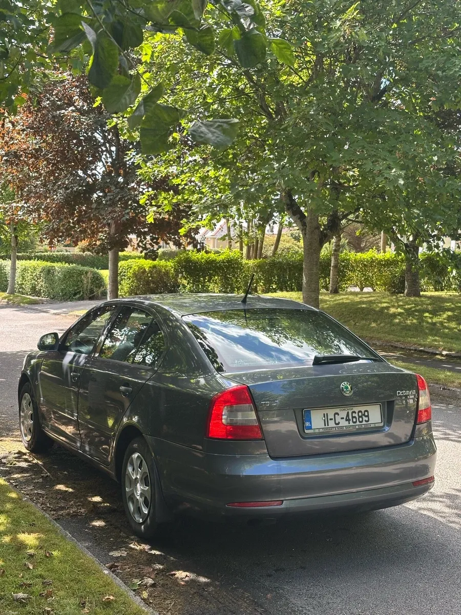 2011 Skoda Octavia diesel - Image 5