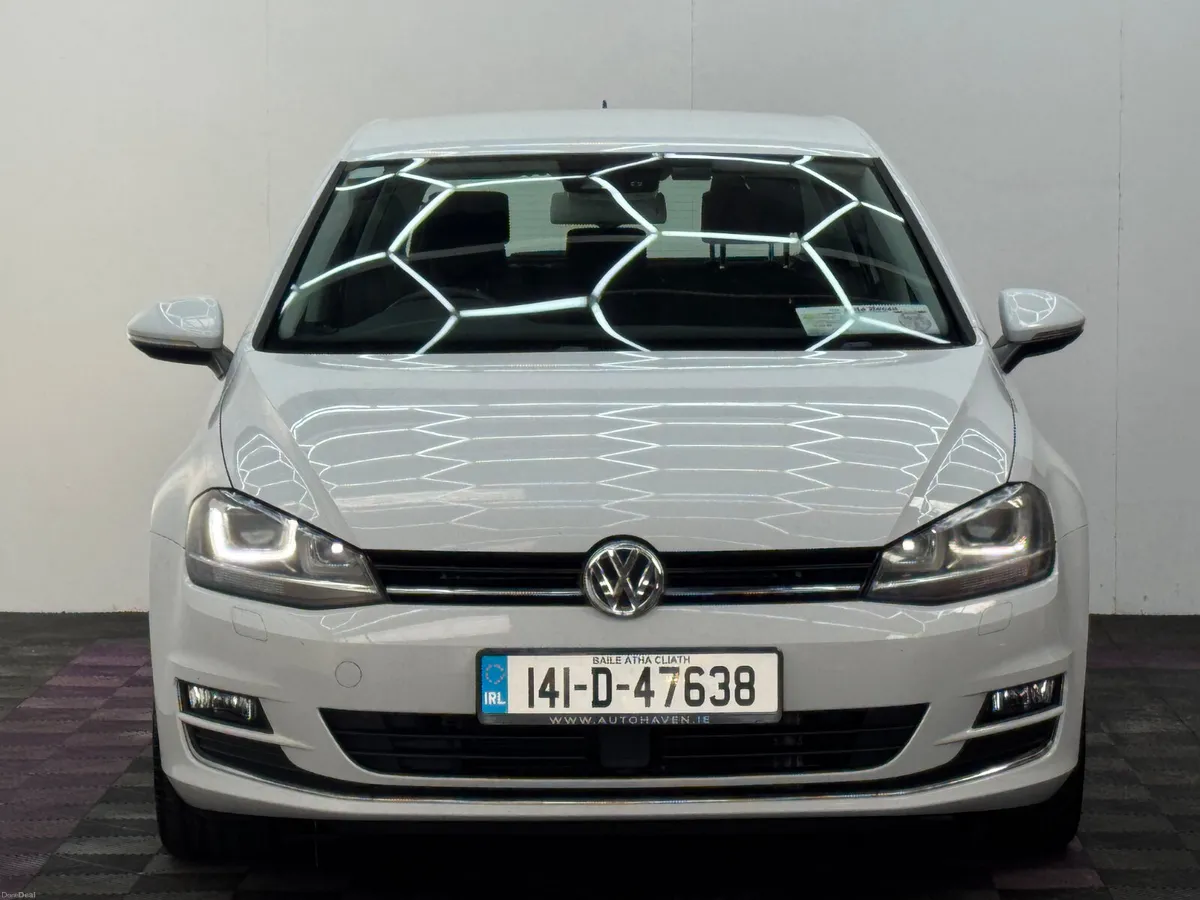 2014 Volkswagen Golf Highline 1.4TSI Automatic - Image 2