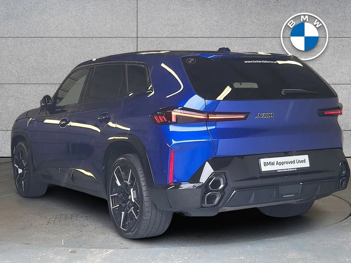 BMW XM 50e - Image 2