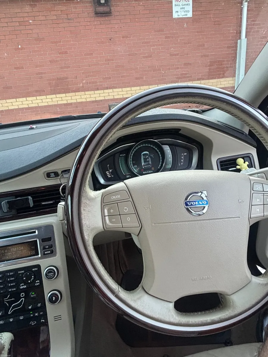 Volvo XC70 2008 - Image 2