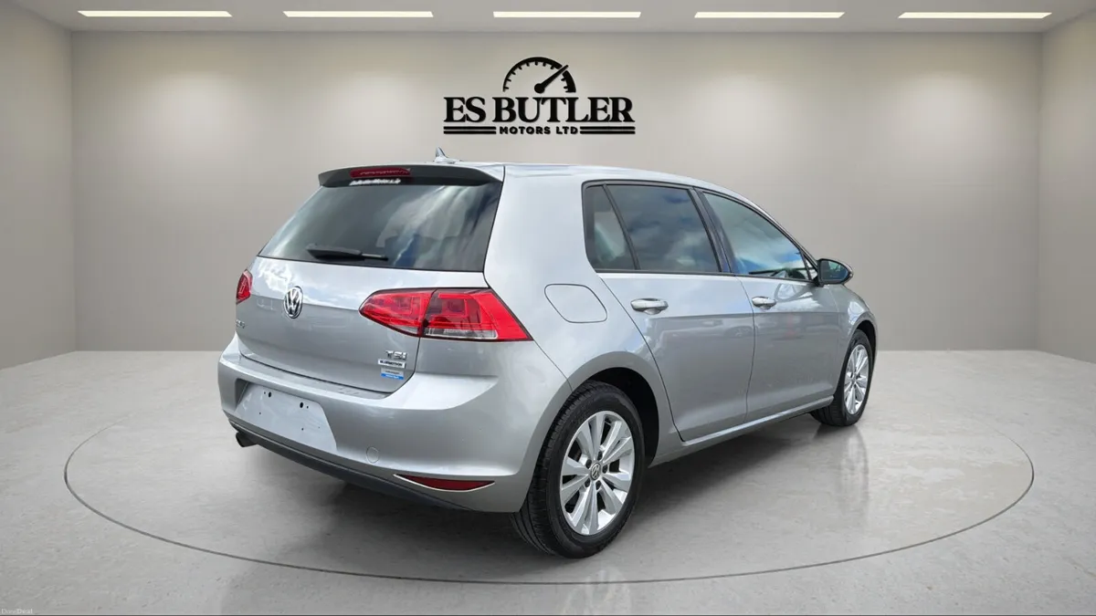 2017 VW Golf 1.2TSI AUTO ONLY 19,800 KMS AS NEW - Image 6