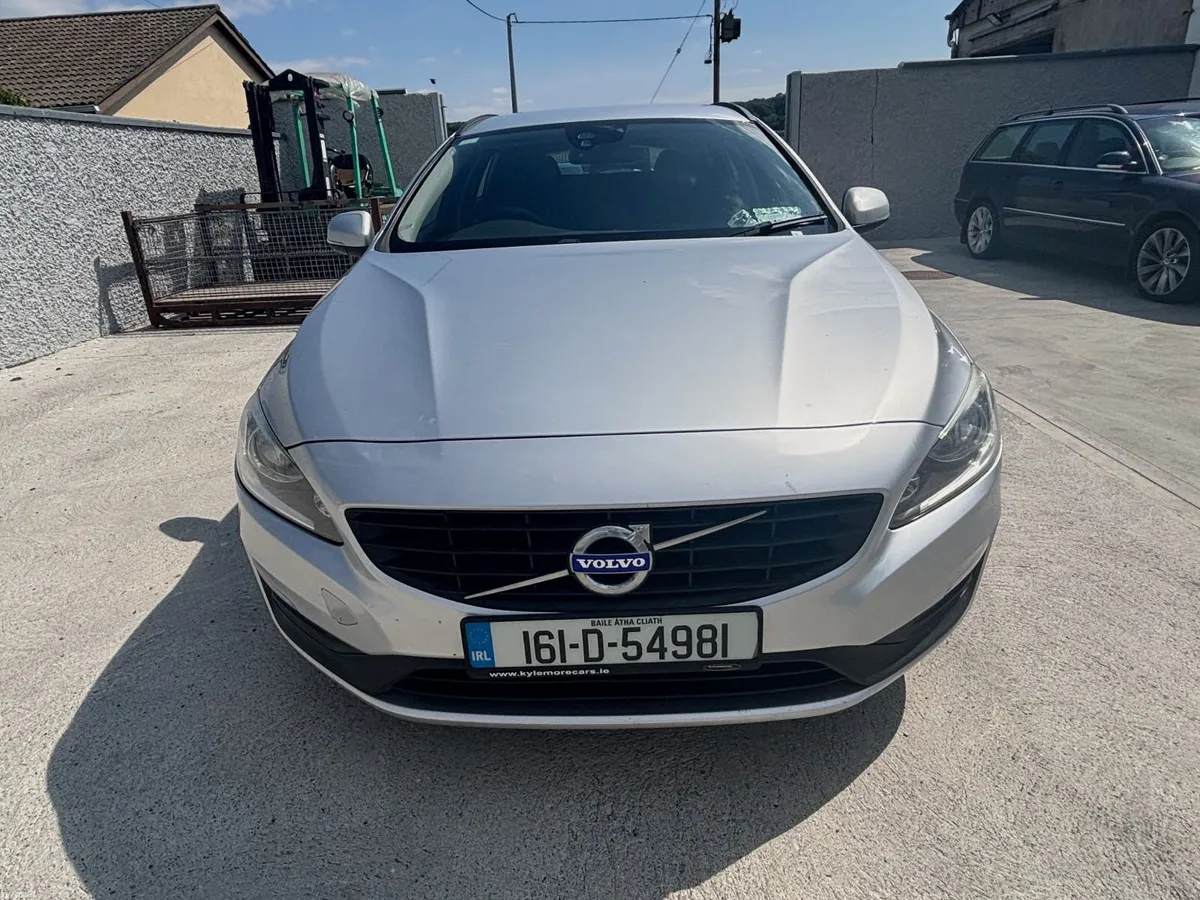 Volvo V60 2016 - Image 2