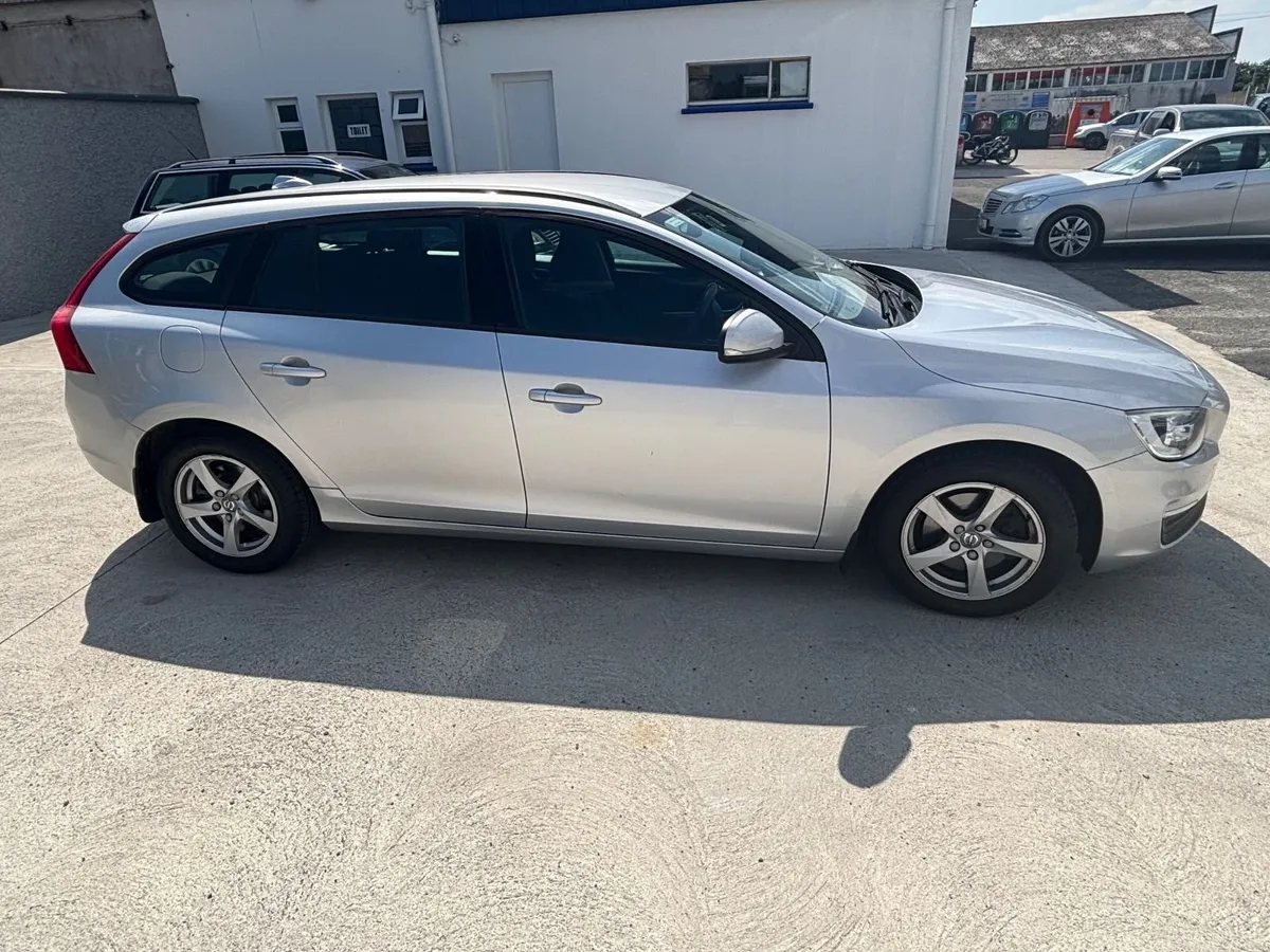 Volvo V60 2016 - Image 4