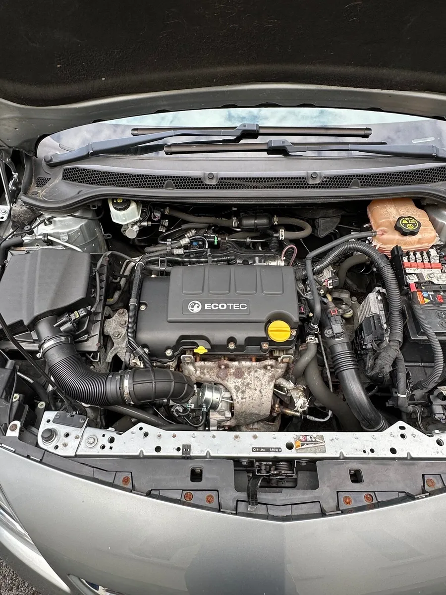 Vauxhall Astra 2015 TURBO - Image 5
