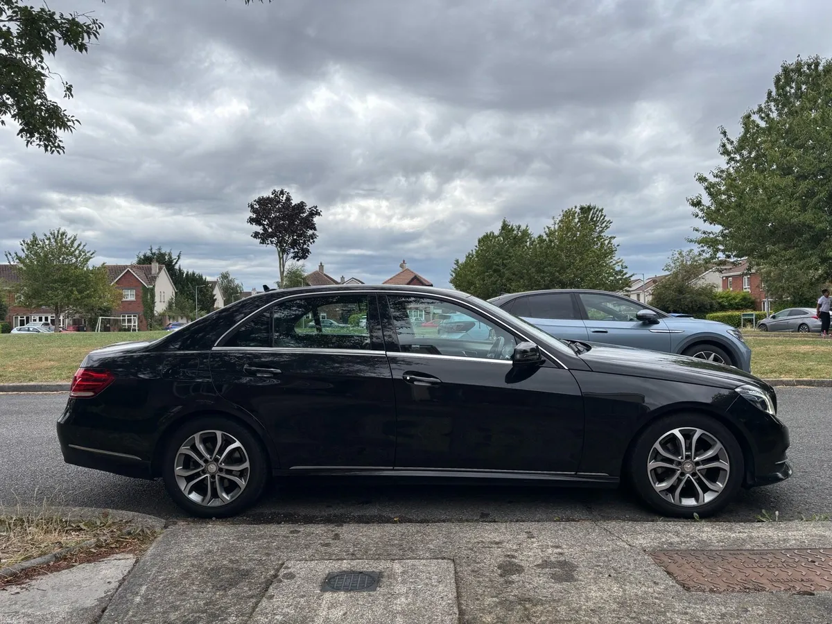 Mercedes-Benz E-Class - Image 4