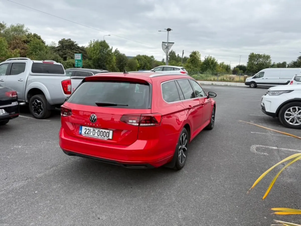 2022 VOLKSWAGEN PASSAT SEL TDI ESTATE - Image 6