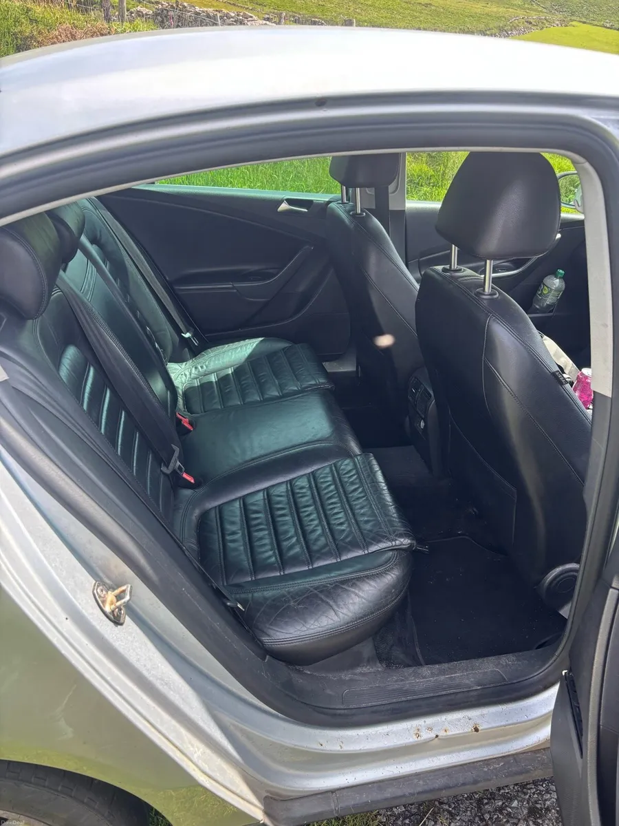 Volkswagen Passat - Image 6