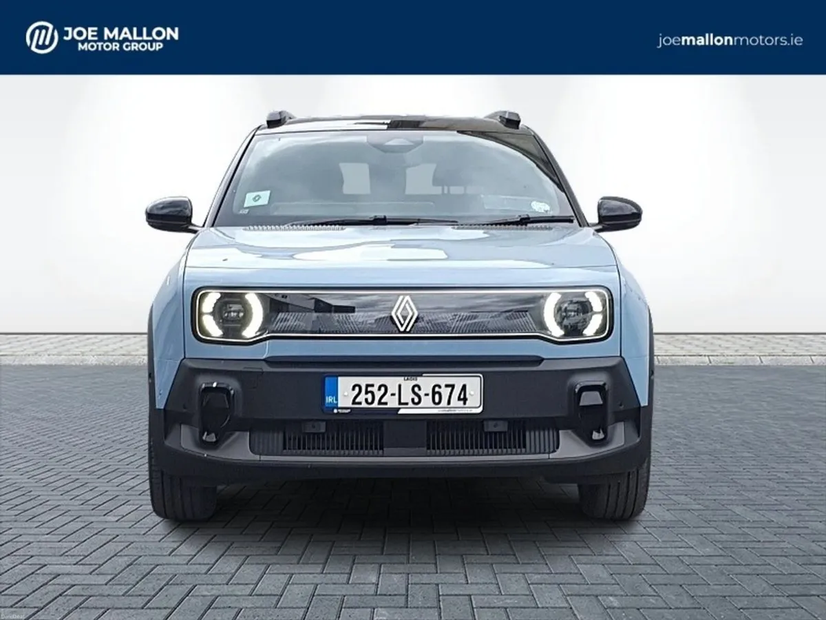 Renault 4 E-Tech Electric Techno 52KWH - Image 3