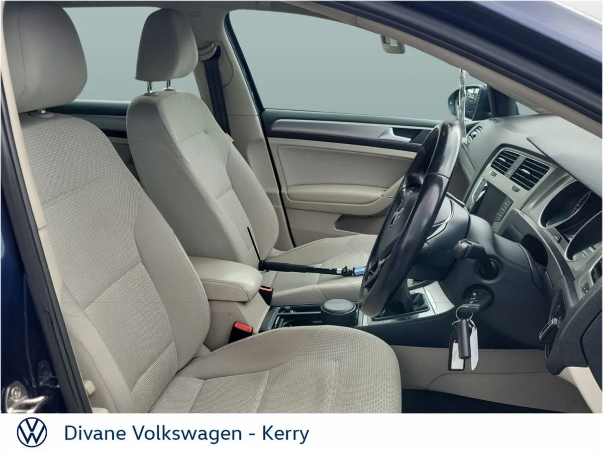 Volkswagen Golf ESTATE COMFORTLINE 1.6 TDI 110 BHP - Image 4