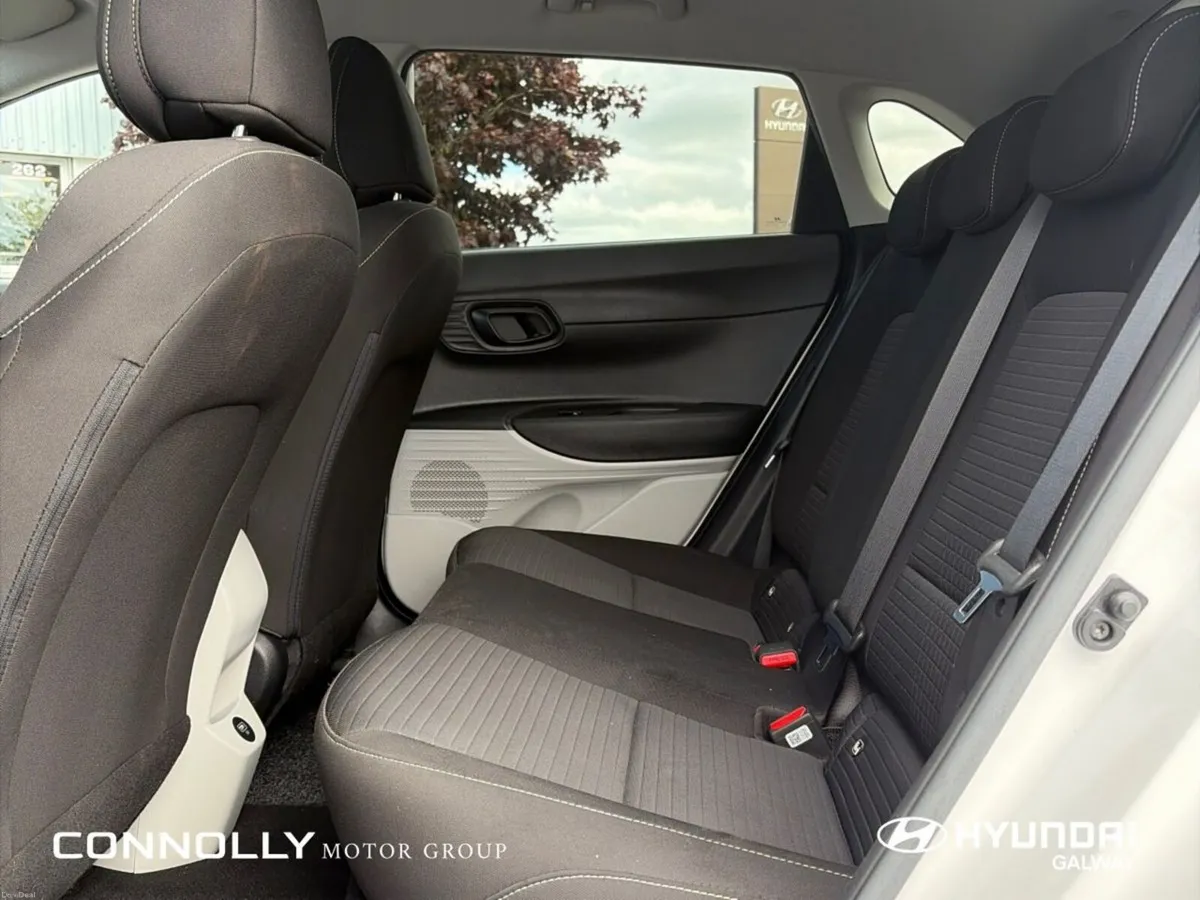 Hyundai i20 1.2 Launch Edition 2 Tone Roof - Image 6