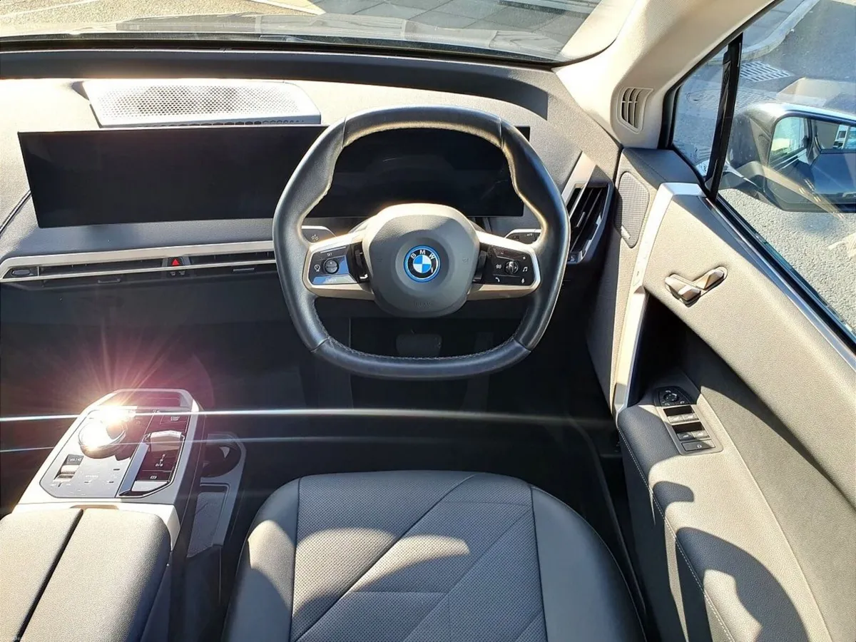 BMW iX xDrive40 Sport - Image 5