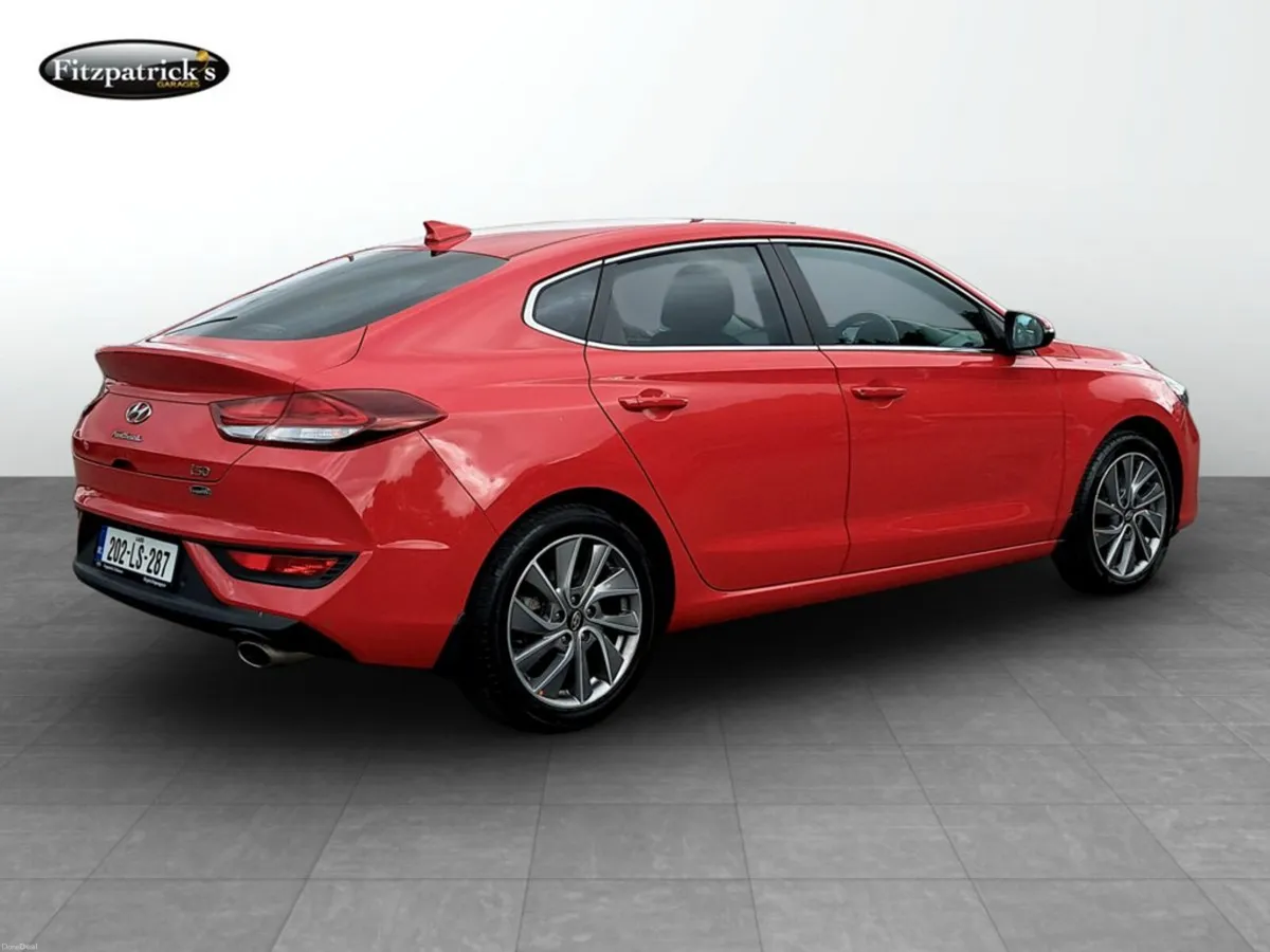 Hyundai i30 FastBack Saloon 1.0 Turbo Petrol 120 B - Image 4