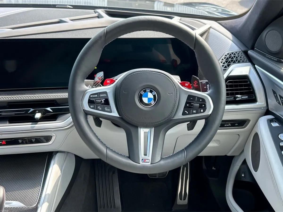 BMW XM 50e - Image 5