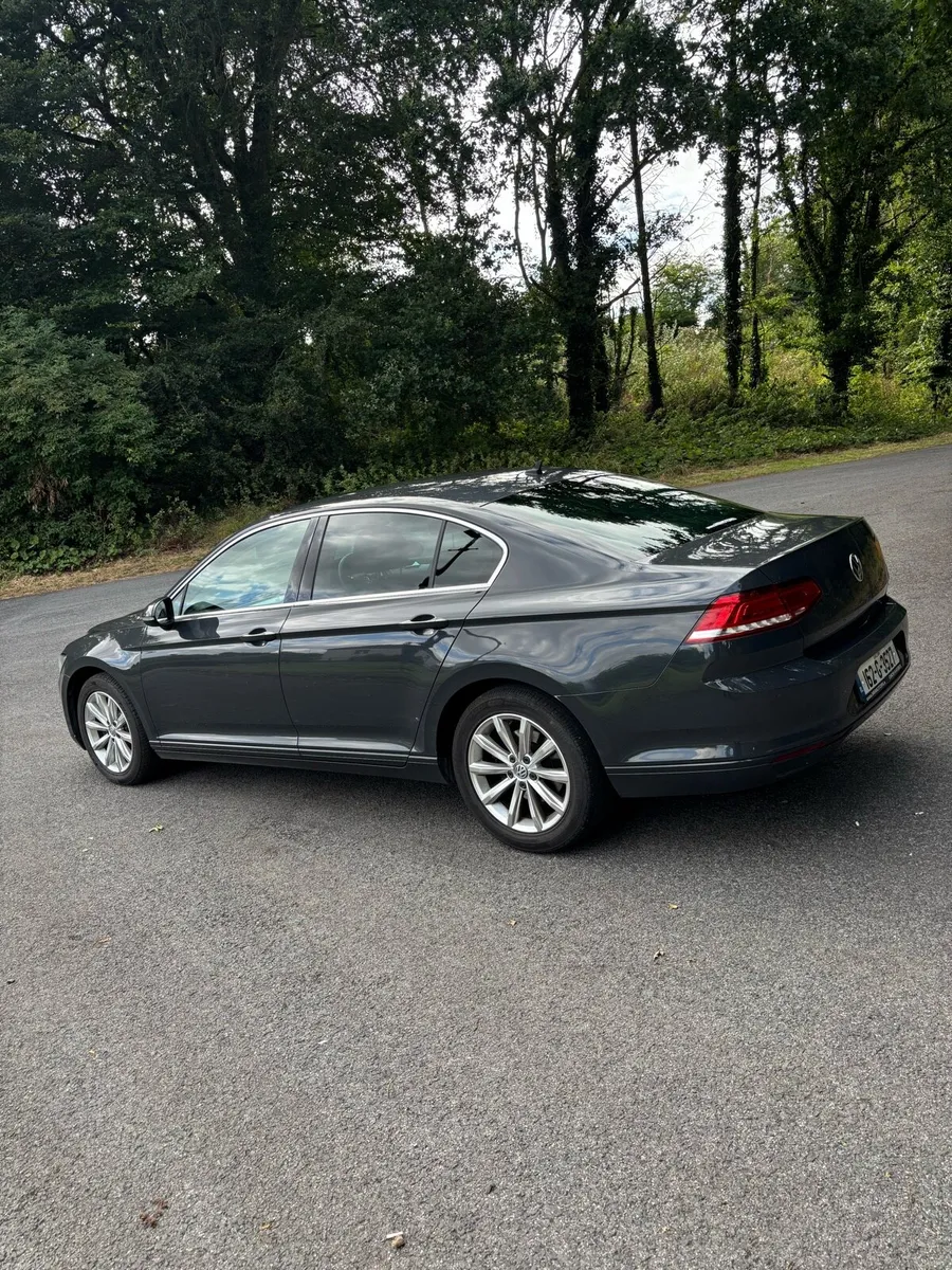 Volkswagen Passat 2.0 TDI - Image 3