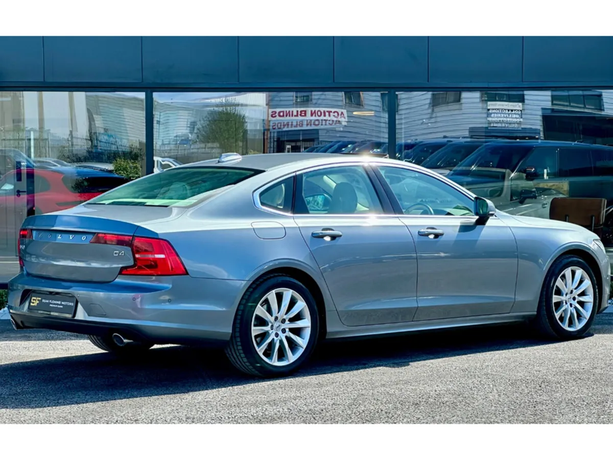 Volvo S90 D4 MOMENTUM AT 4DR AUTO - Image 3