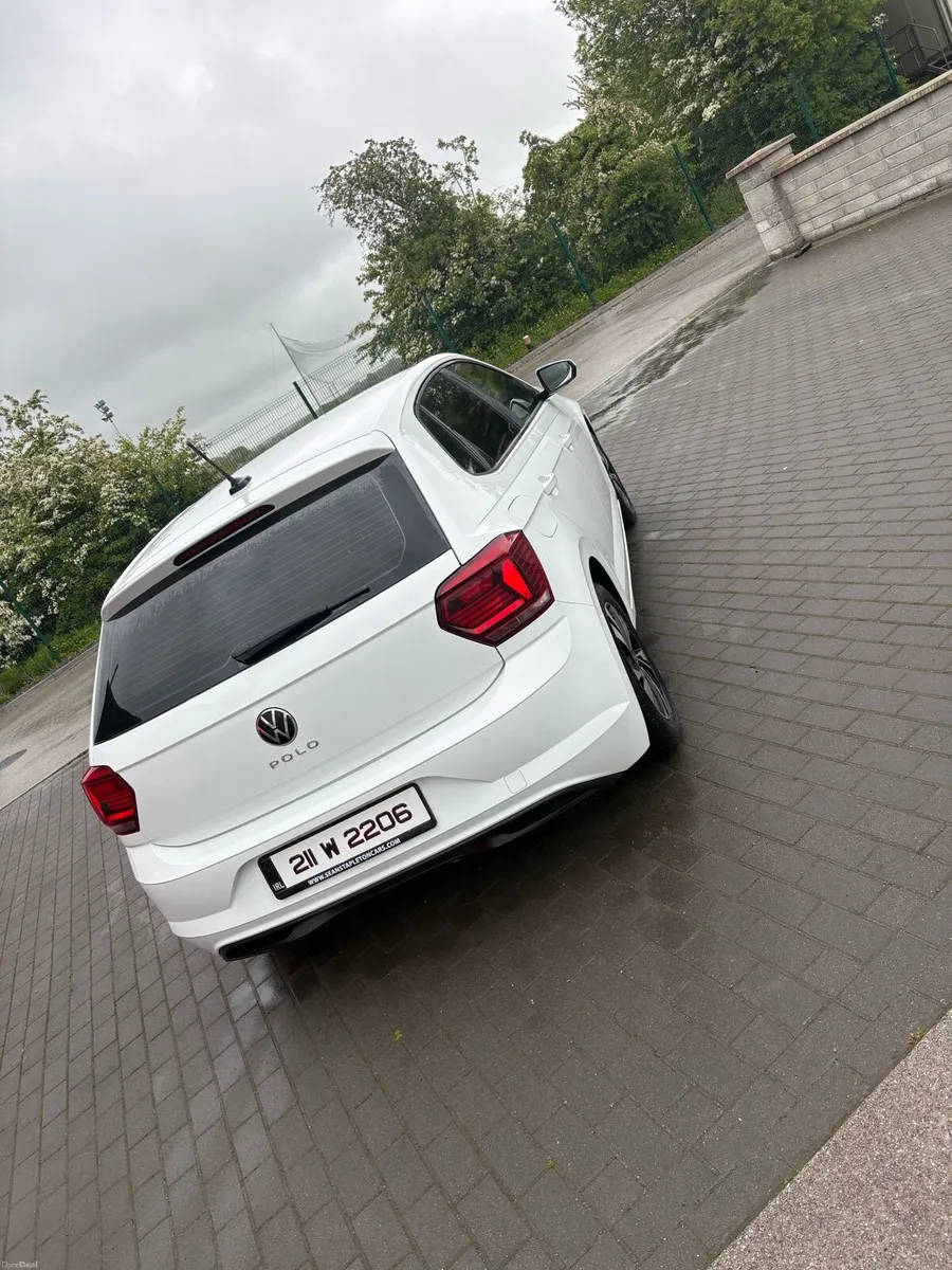 Volkswagen White polo - Image 1