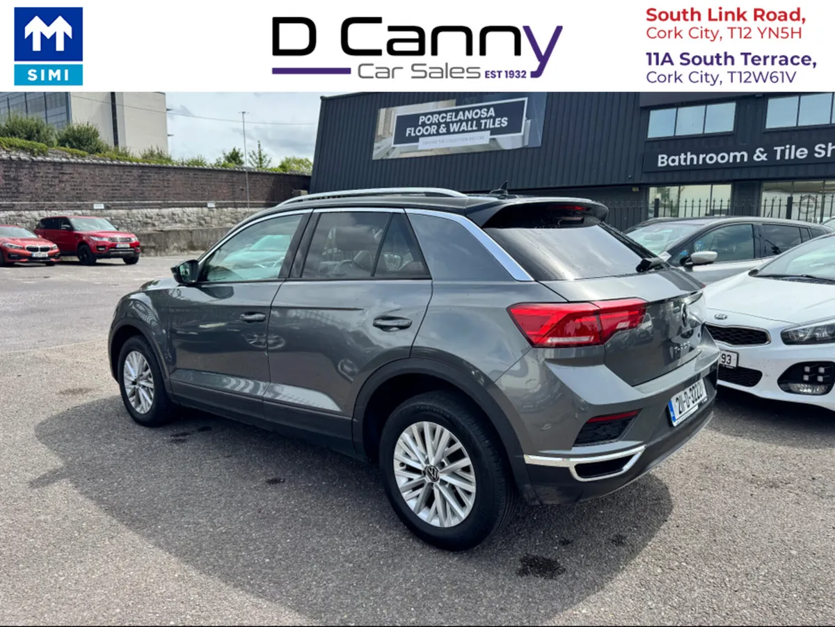 Volkswagen T-Roc DESIGN 1.0 TSI MANUAL 6SPEED FWD - Image 6
