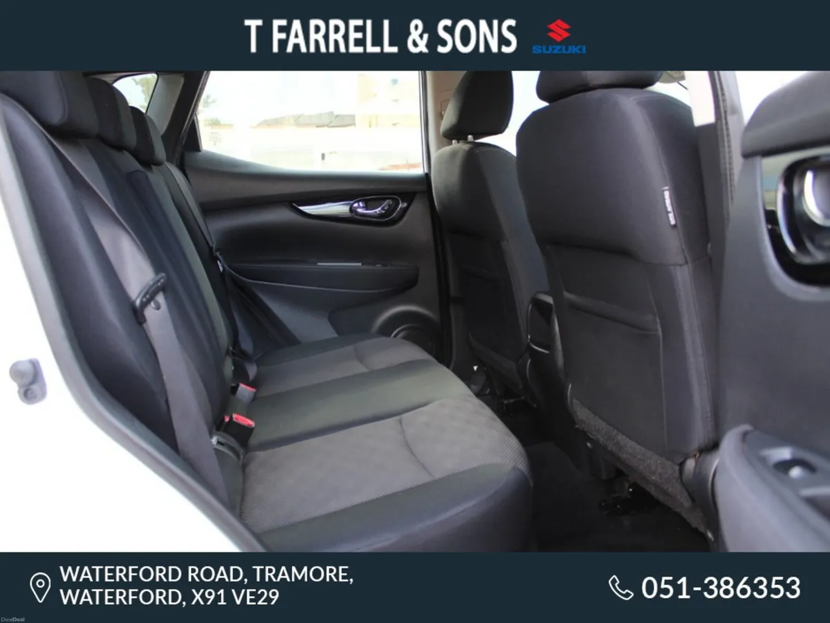 Nissan Qashqai 1.2 SV CONNECT 4DR - Image 4