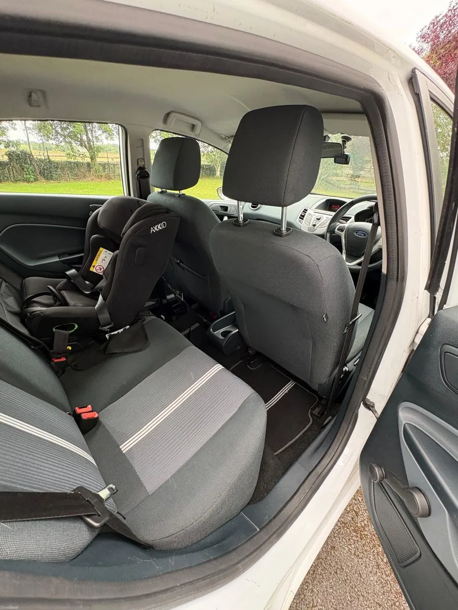 Ford Fiesta 2011 - Image 5
