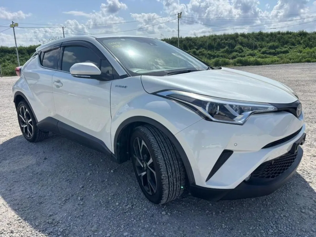 Toyota C-HR G Package Leather seats - Image 1