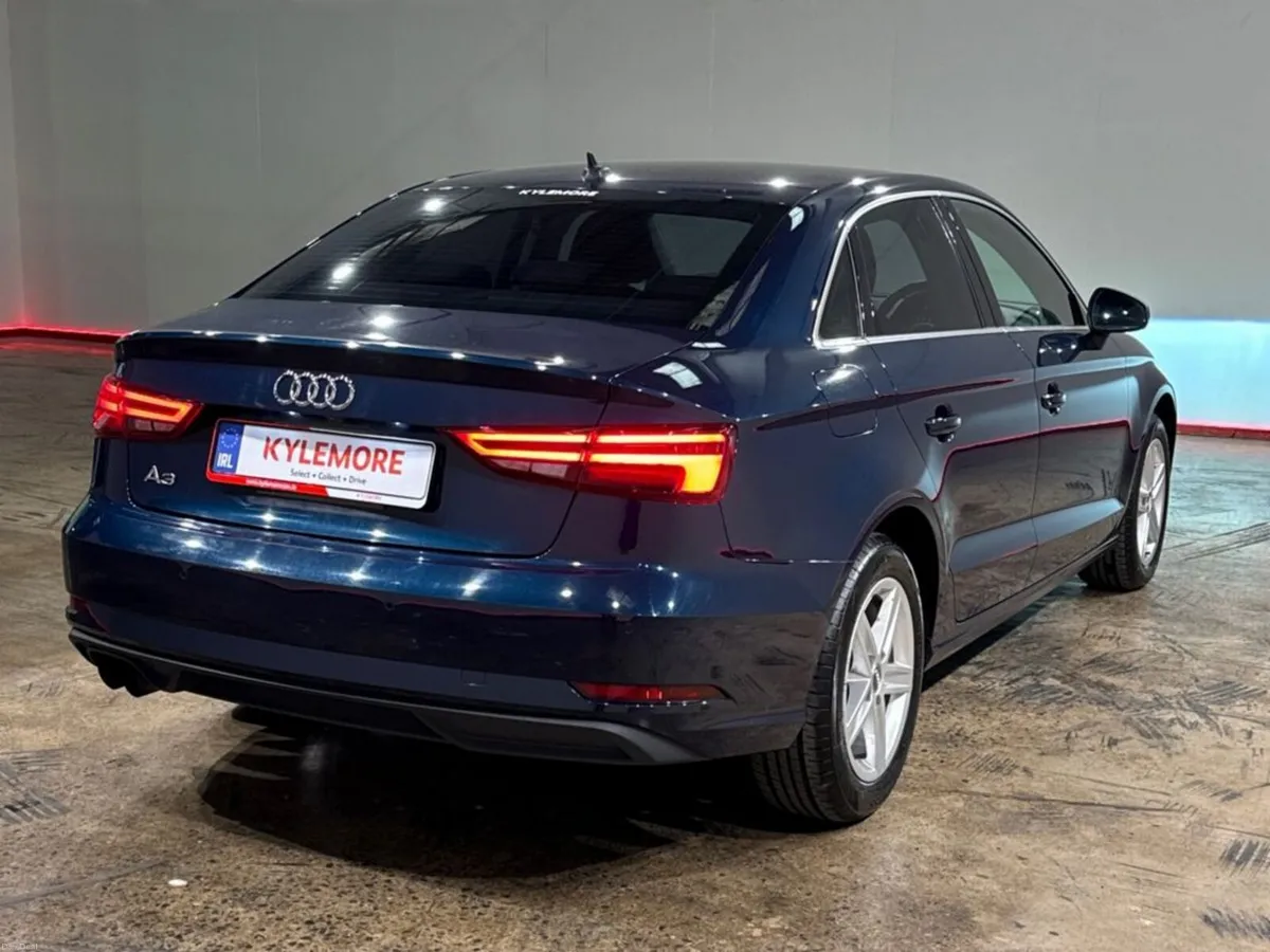 Audi A3 SALOON 1.4 TFSI AUTOMATIC - FACTORY ALLOYS - Image 3