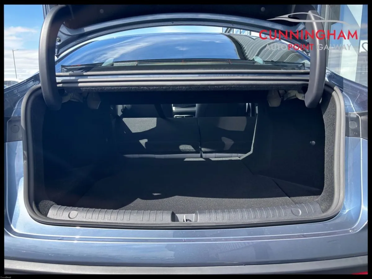 BYD Seal 6 Super Hybrid Comfort Saloon - Image 6
