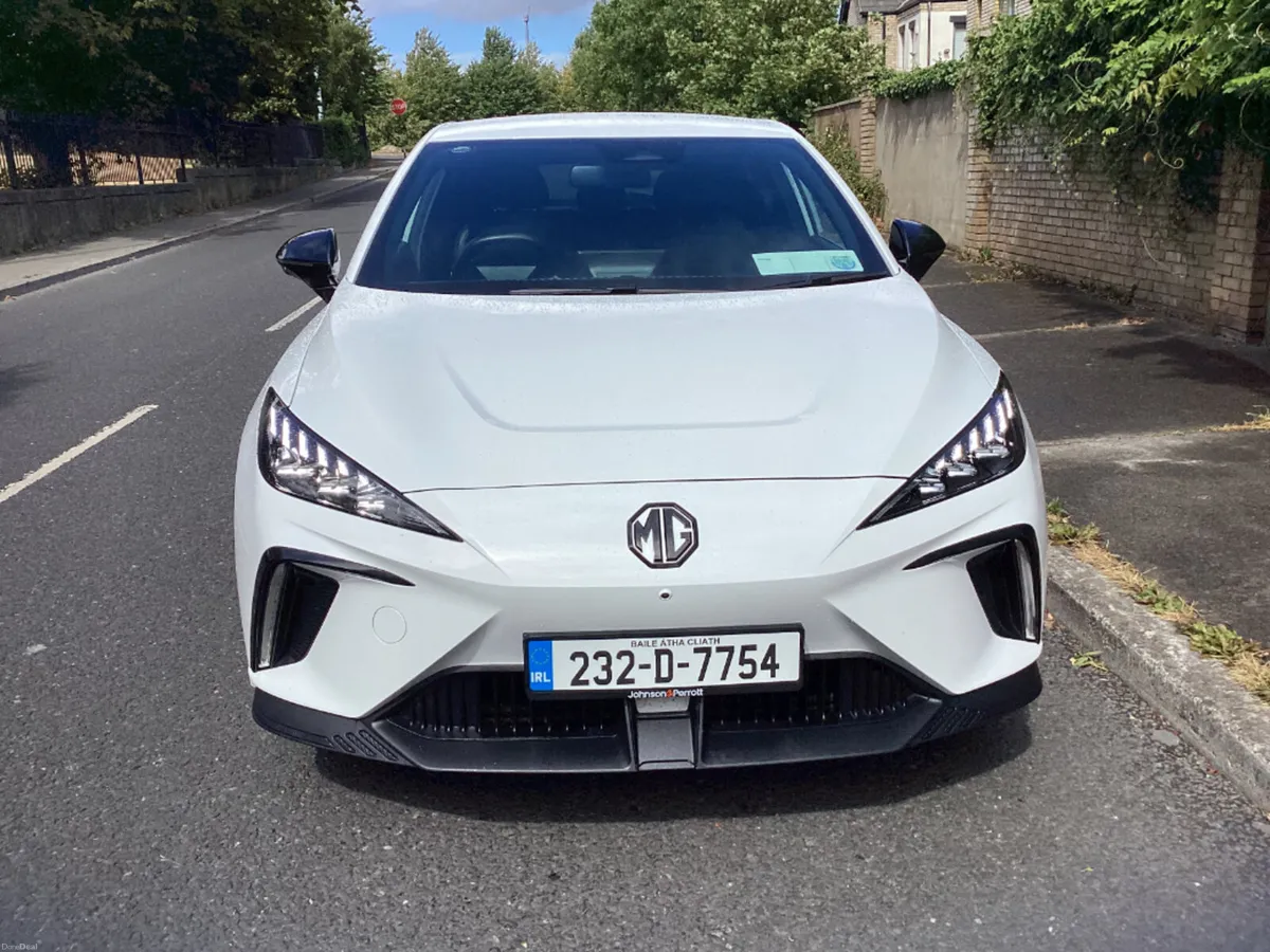 MG 4 LR - Exclusive-64kwh 5DR Auto - Image 2
