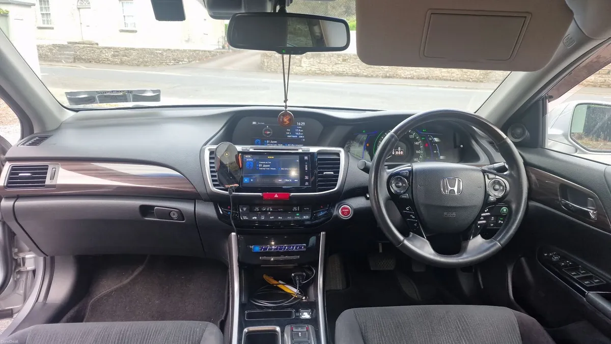 Honda Accord 2017 - Image 1
