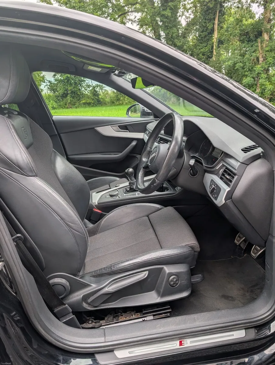 Audi A4 2016 (162) 2.0 TDI S LINE 190PS 4DR - Image 4