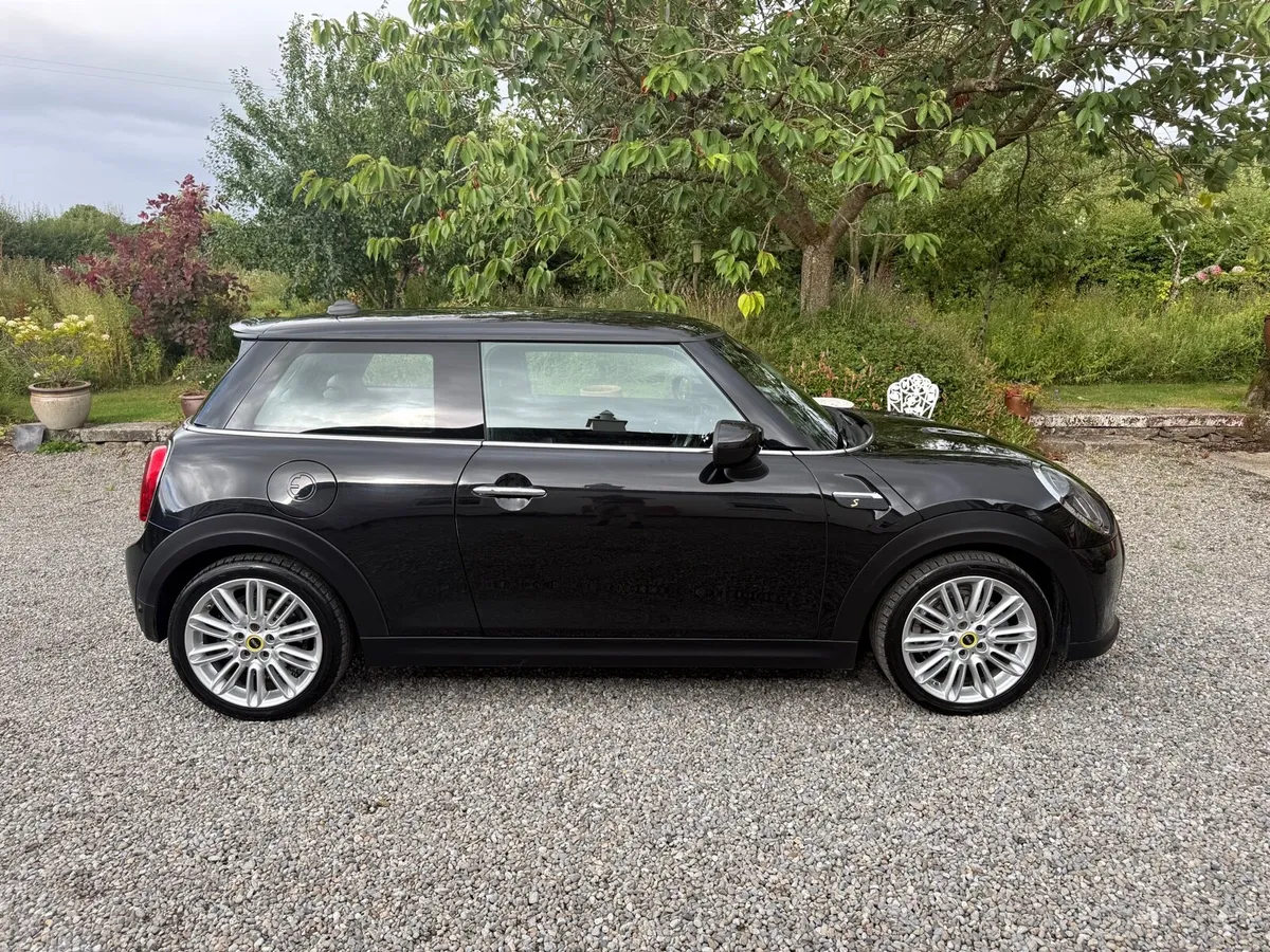 2021 Mini Cooper S Electric - Level 2 - Image 2
