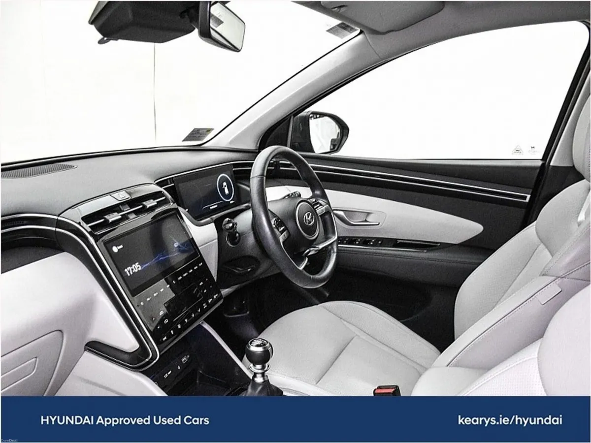 Hyundai Tucson 2WD Executive Plus - Image 5