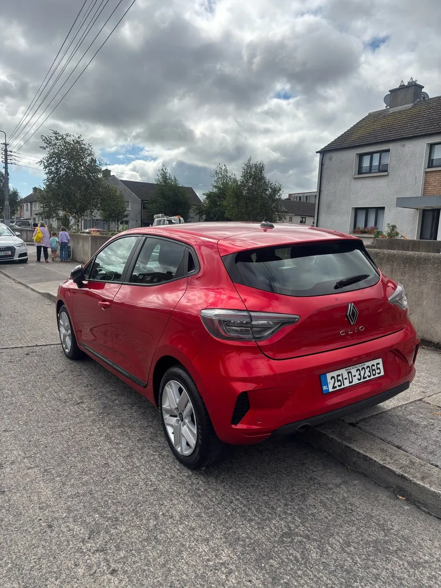 2025 Renault Clio - Image 5