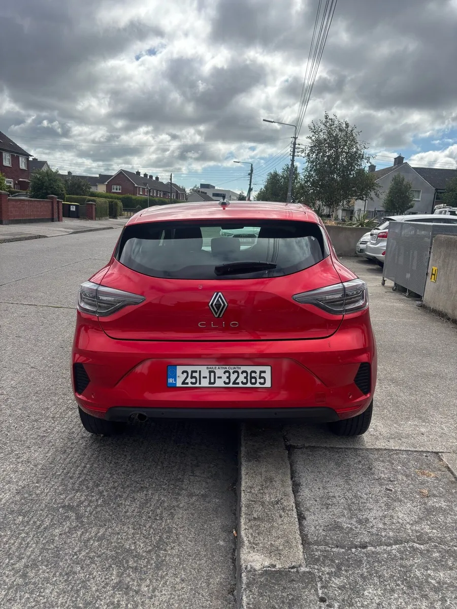 2025 Renault Clio - Image 6