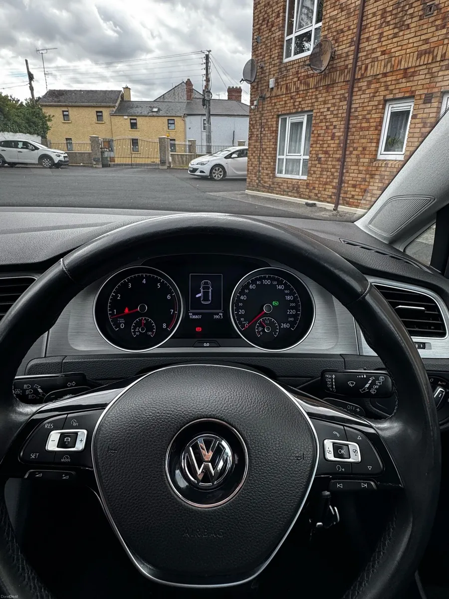 Car - Image 5