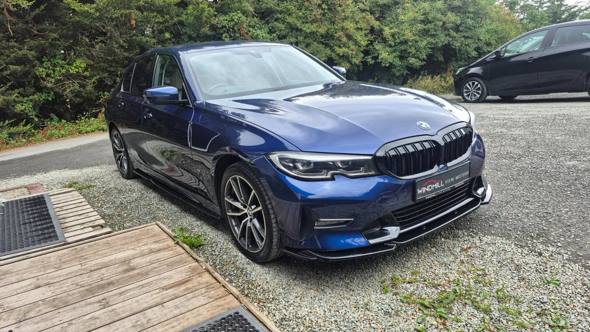BMW 3 Series Sport 2.0 Diesel 2019 - Image 2
