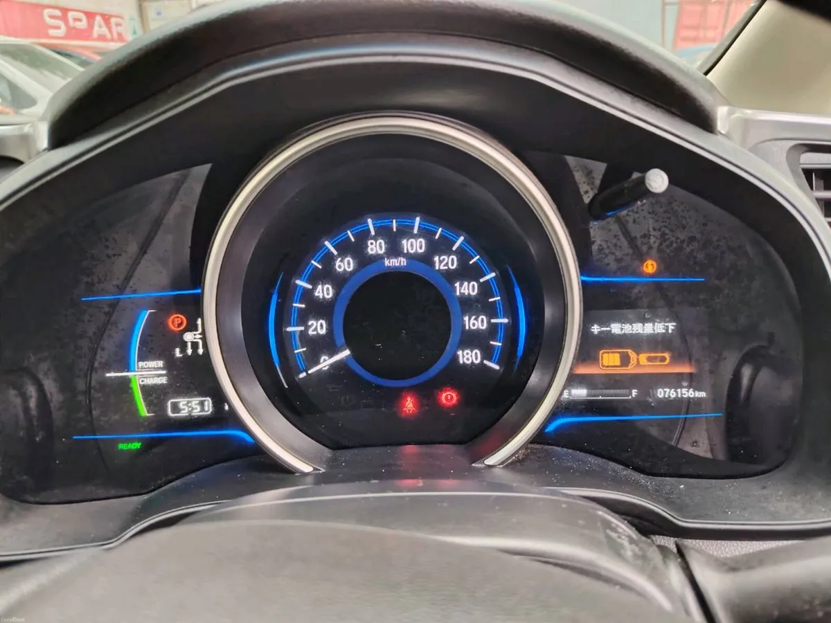 Honda fit hybird - Image 6