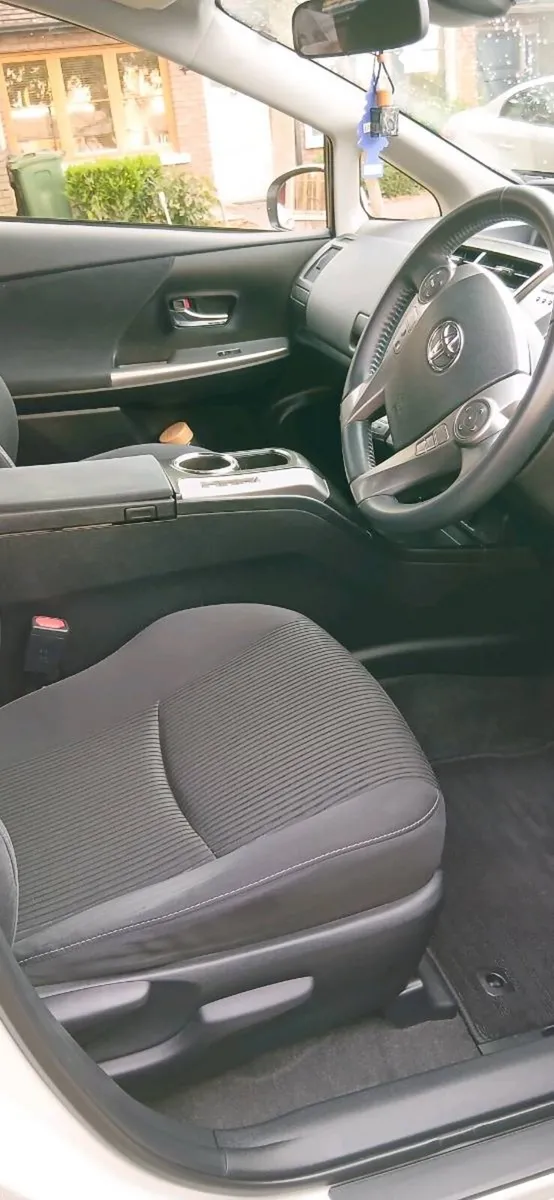 Toyota Prius Alpha 7seater 58k Kms - Image 4