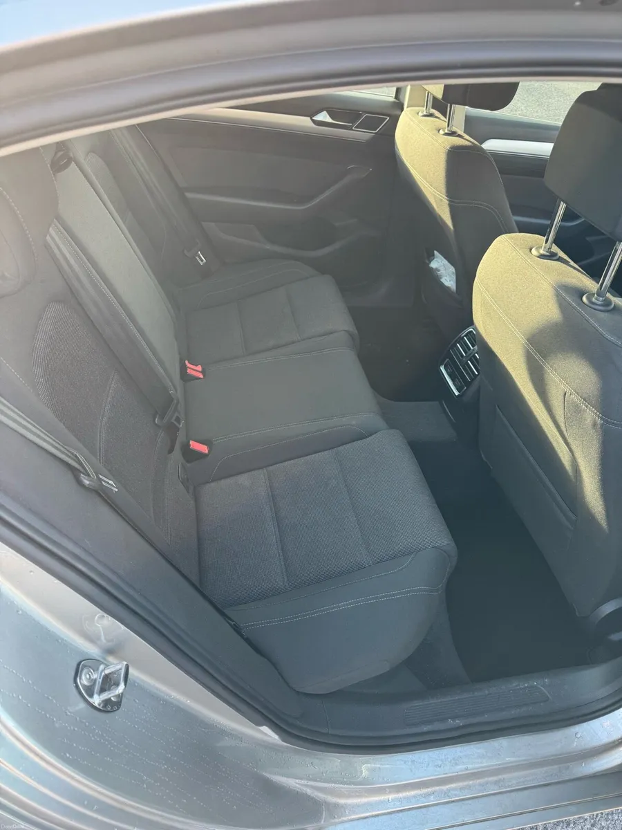 Car - Image 5