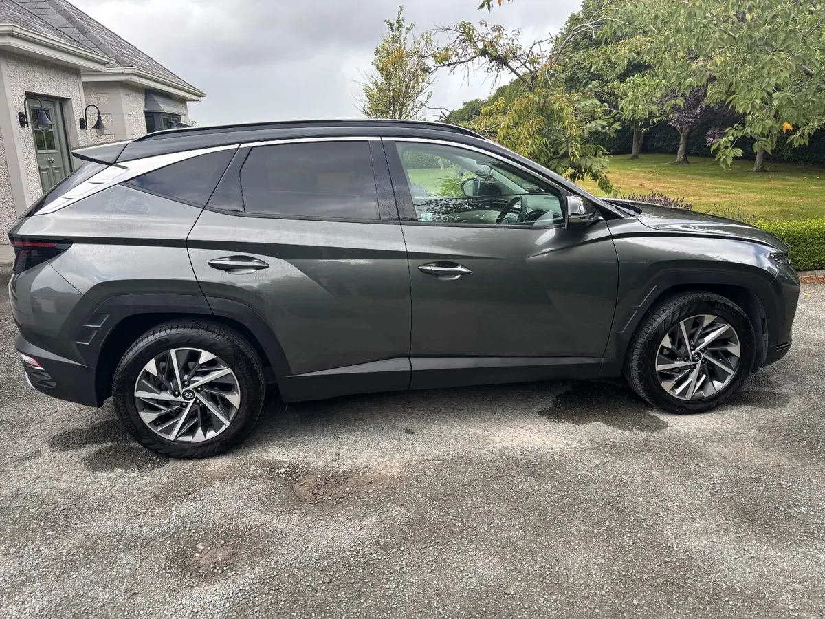 211 Hyundai Tucson 1.6 Diesel Executive Plus Model - Image 1