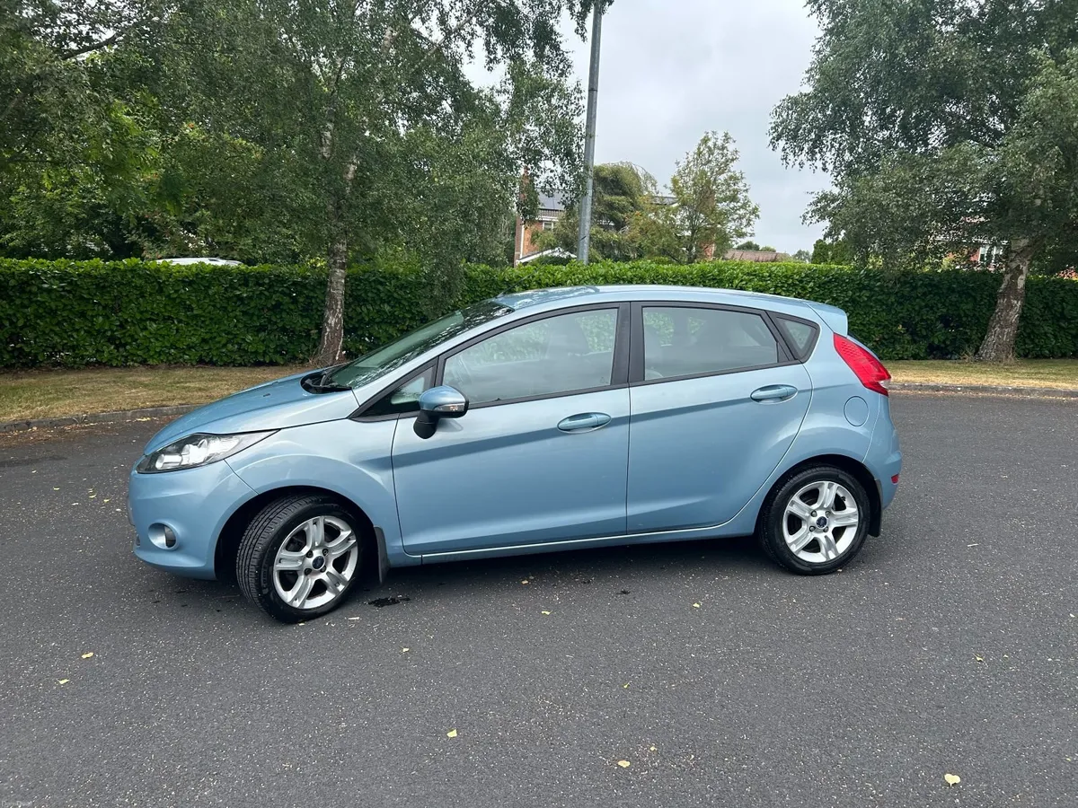 Ford Fiesta 2010 - Image 3