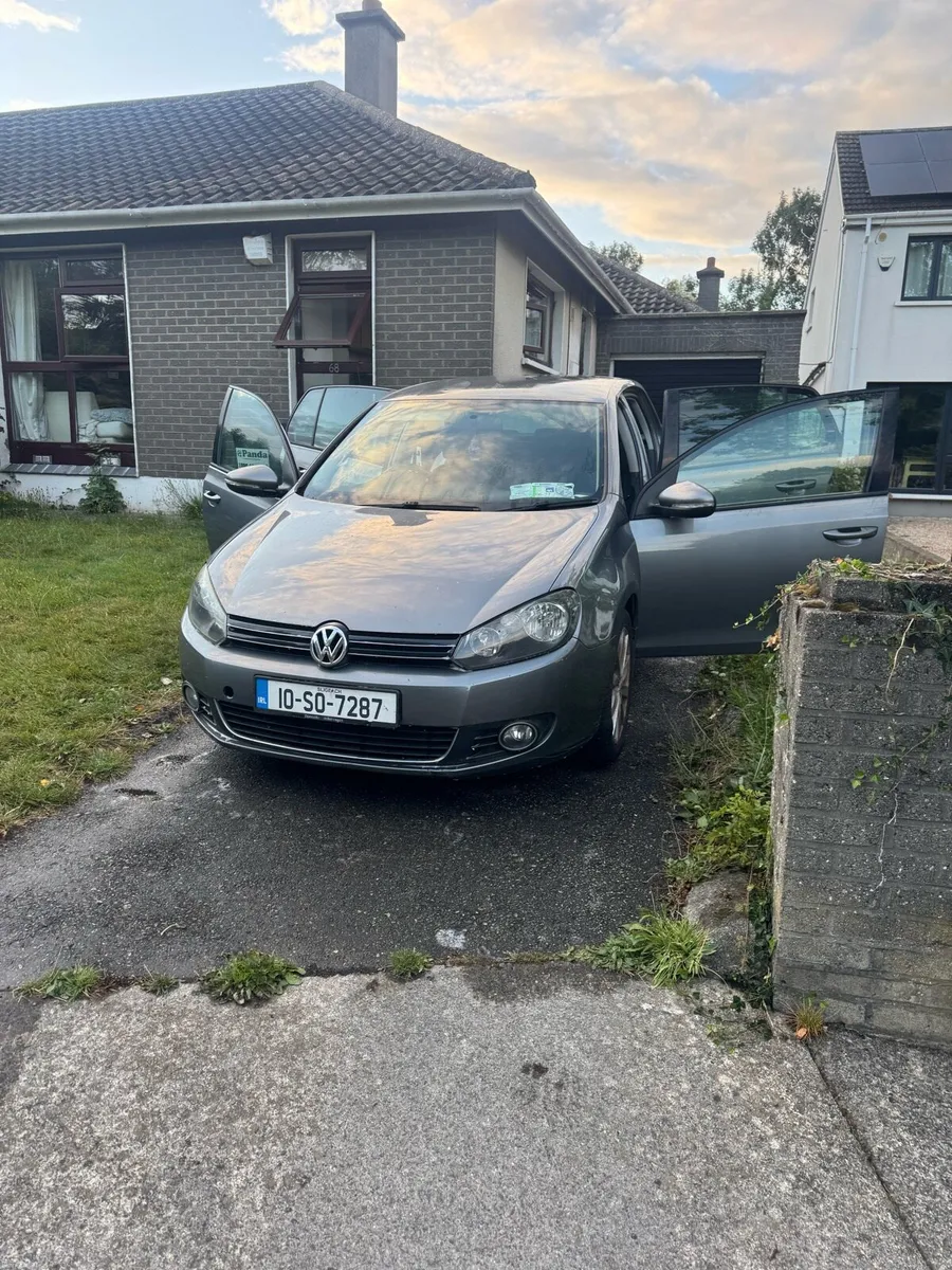 2010 Volkswagen Golf 2.0 TDI - Image 1