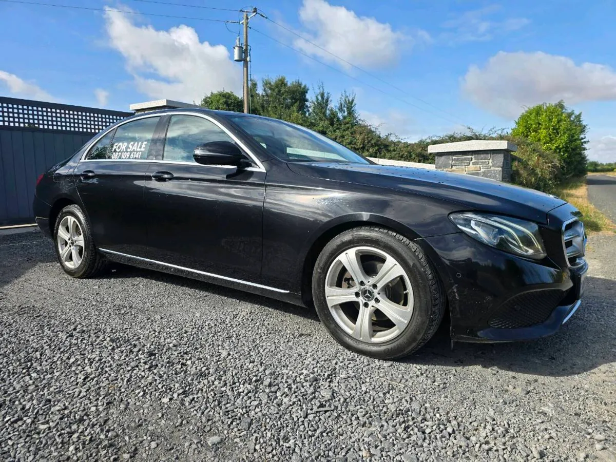 MERCEDES E220 ELEGANCE - Image 1