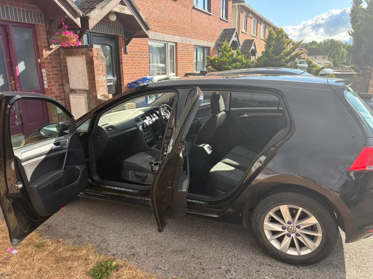 Volkswagen Golf - Image 6