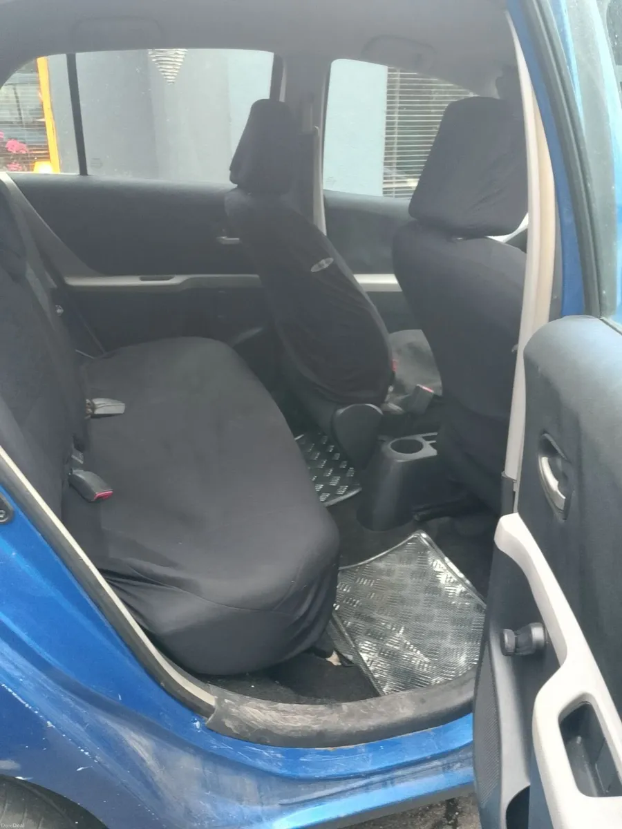 Toyota Yaris 2008 - Image 3