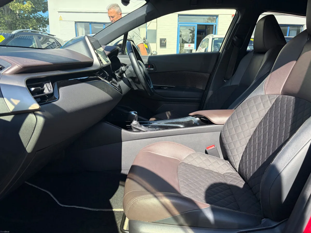 2018 TOYOTA CHR HIGH SPEC LEATHER - Image 4