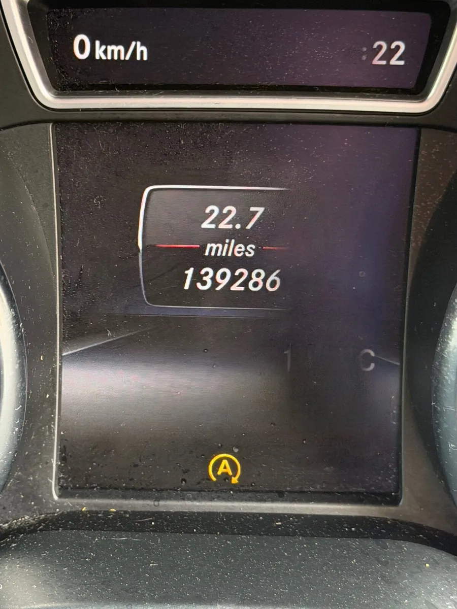 2015 Mercedes-Benz GLA 200 CDI AMG Line - Image 2