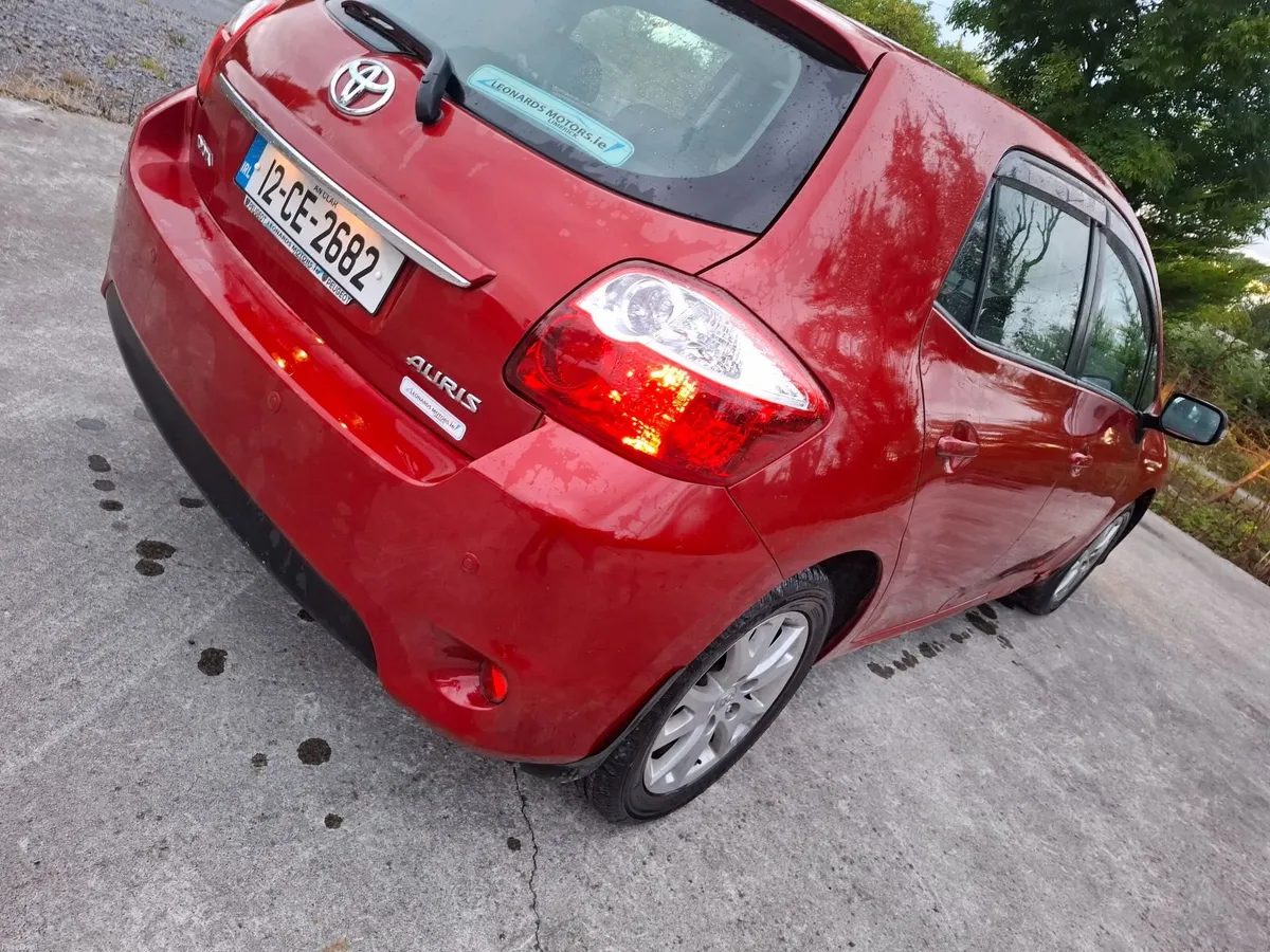 Toyota Auris 2012 - Image 4