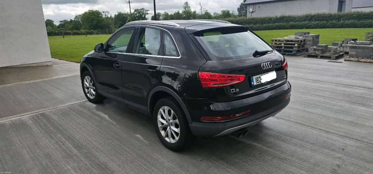 Audi Q3 - Image 2